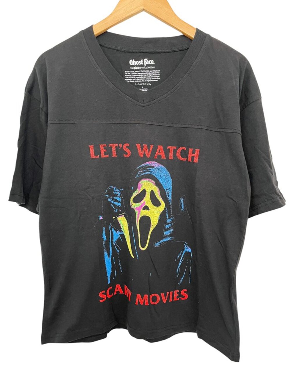 NWOT Ghost Face Women’s T-Shirt Let’s Watch Scary Movies Small